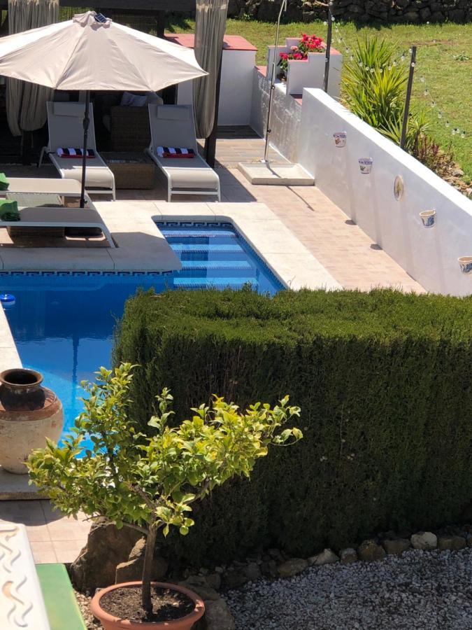 Casa La Alegria 37 Bed and Breakfast Villanueva de Tapia Εξωτερικό φωτογραφία